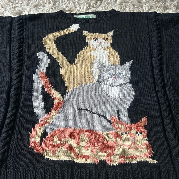 Vintage 1980s Susan Vale hand knit pullover crewneck sweater. - Picture 2 of 10